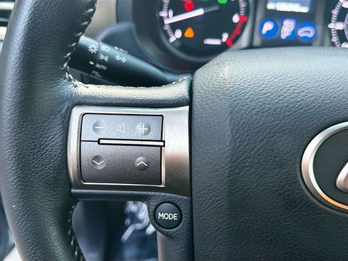 Used 2017 Lexus GX 460 image 34