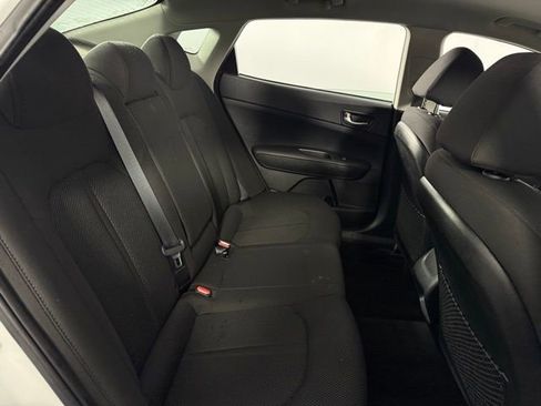 Used 2019 Kia Optima LX image 18