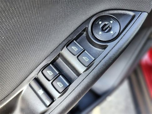 Used 2017 Ford Focus SE image 17