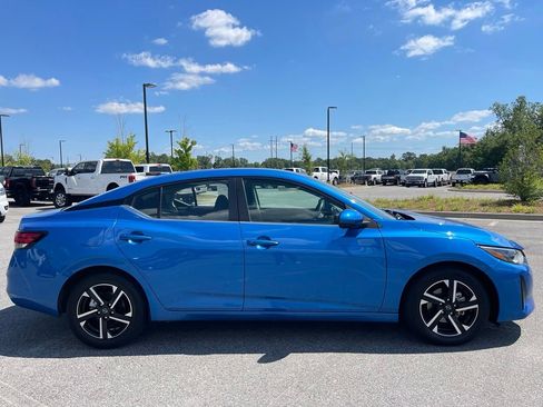 Used 2024 Nissan Sentra SV FWD image 18