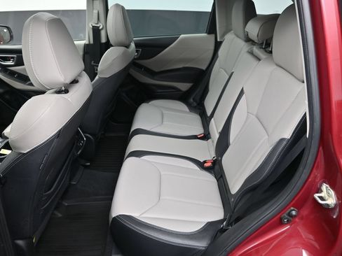 Used 2023 Subaru Forester Limited AWD/4WD image 31
