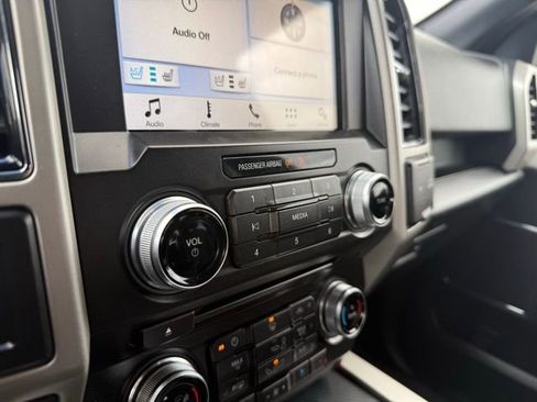 Used 2018 Ford F150 Lariat image 27