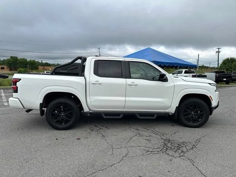Certified 2023 Nissan Frontier SV w/ Midnight Edition Package AWD/4WD image 6