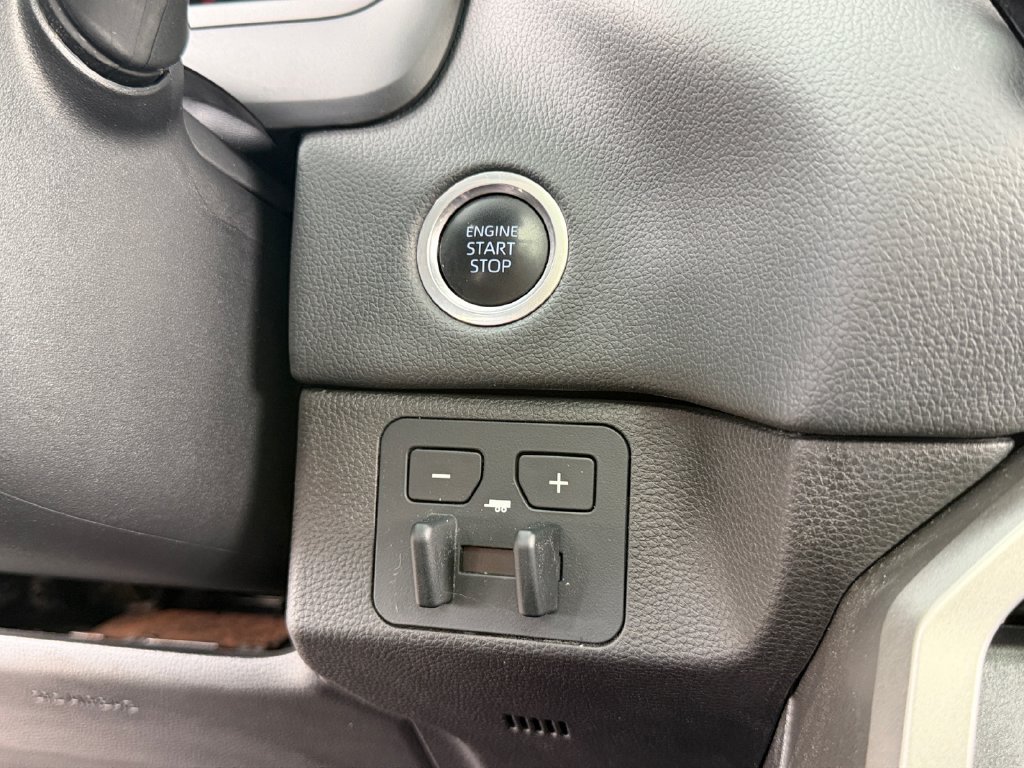 Used 2024 Toyota Tundra Limited AWD/4WD image 19