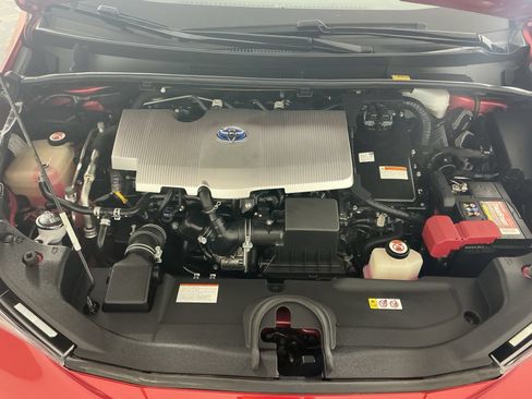 Used 2018 Toyota Prius Two w/ Prius Two Safety Plus Package FWD image 22