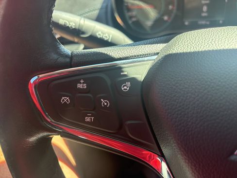 Used 2017 Chevrolet Cruze Premier FWD image 29