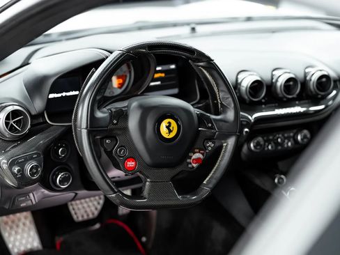 Used 2015 Ferrari F12 Berlinetta image 2