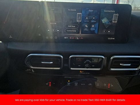 New 2026 Nissan Sentra SV w/ SV Convenience Package FWD image 17