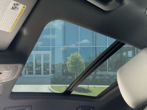 Used 2021 Audi Q3 2.0T Premium Plus w/ Premium Plus Package image 16