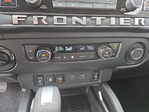 New 2026 Nissan Frontier SV w/ SV Convenience Package AWD/4WD image 29