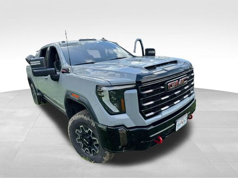 Used 2024 GMC Sierra 2500 AT4X image 35