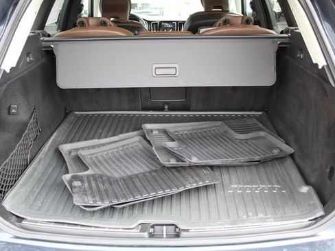 Used 2020 Volvo XC60 T6 Inscription w/ Protection Package AWD/4WD image 5