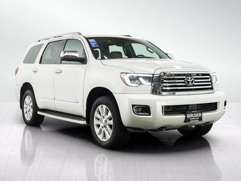 Used 2019 Toyota Sequoia Platinum AWD/4WD image 7