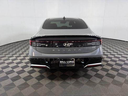 Used 2024 Hyundai Sonata Limited FWD image 9