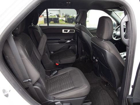 Used 2020 Ford Explorer XLT image 21