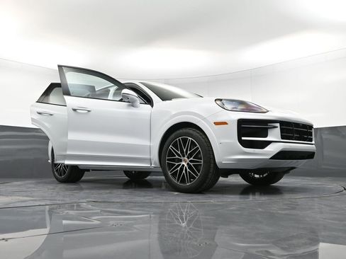 New 2026 Porsche Cayenne AWD/4WD image 37