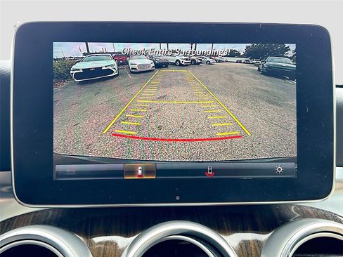 Used 2016 Mercedes-Benz GLC 300 4MATIC w/ Multimedia Package image 14