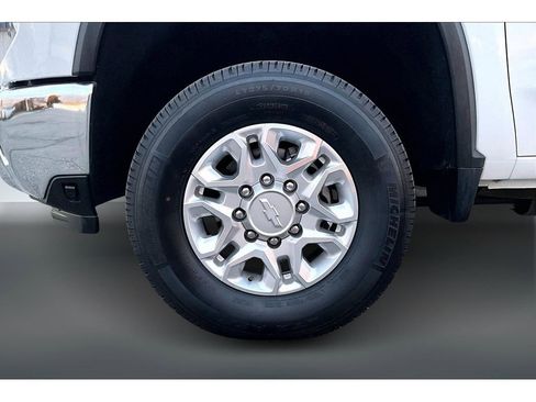 Used 2024 Chevrolet Silverado 3500 LTZ image 31