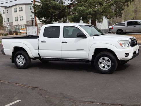 Used 2013 Toyota Tacoma 4x4 Double Cab w/ SR5 Pkg image 2