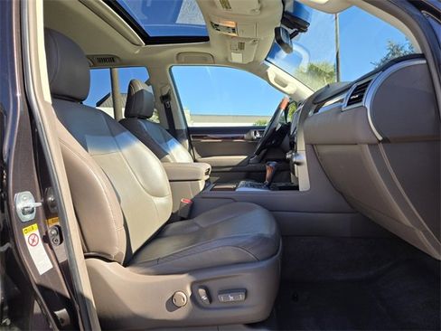Used 2012 Lexus GX 460 Premium image 17