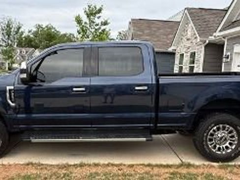 Used 2020 Ford F250 XLT w/ XLT Premium Package AWD/4WD image 2