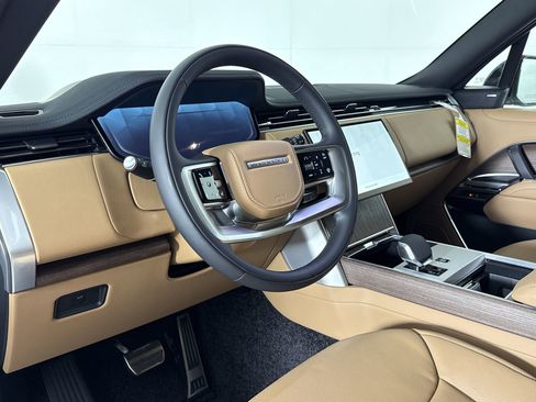 New 2026 Land Rover Range Rover Long Wheelbase SE AWD/4WD image 4