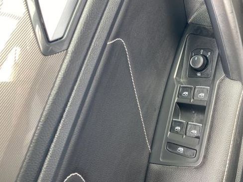 Used 2022 Volkswagen Tiguan SE R-Line AWD/4WD image 22