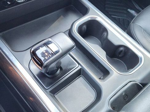 Used 2022 Chevrolet Silverado 1500 LTZ w/ Z71 Off-Road Package image 22