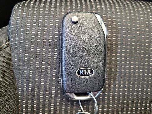 Used 2020 Kia Forte FE image 32