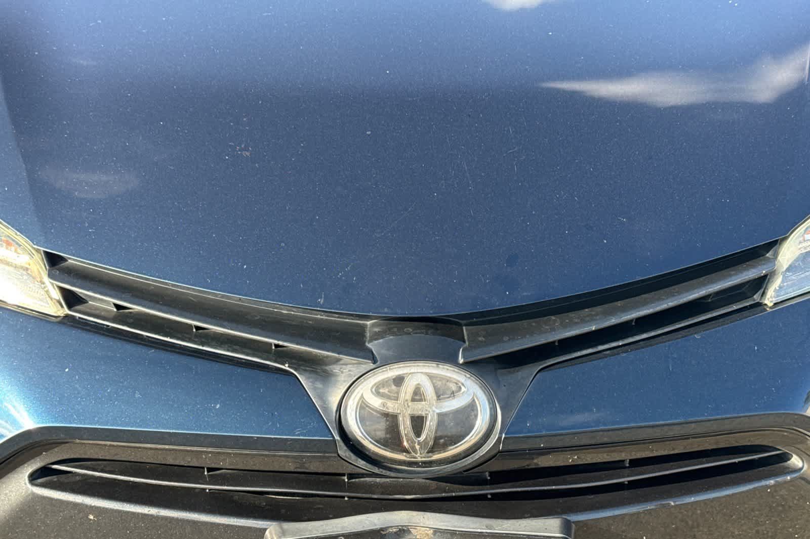Used 2019 Toyota Corolla XLE FWD image 15