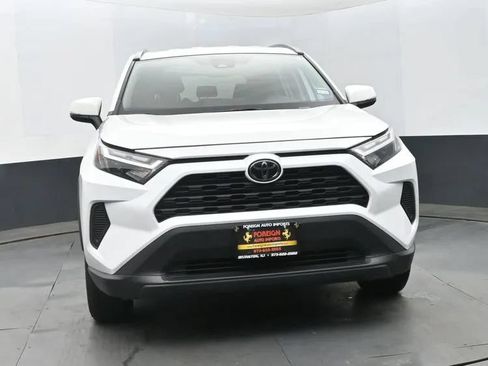 Used 2024 Toyota RAV4 XLE FWD image 3