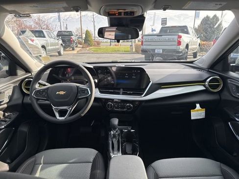 New 2026 Chevrolet Trax LT w/ Driver Confidence Package FWD image 12