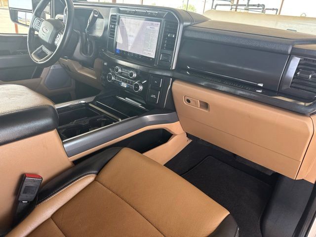 Used 2024 Ford F350 Lariat w/ FX4 Off-Road Package AWD/4WD image 13