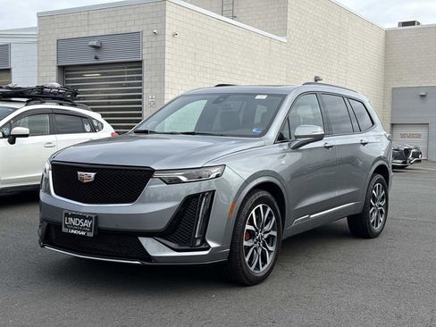 Used 2023 Cadillac XT6 Sport AWD/4WD image 6