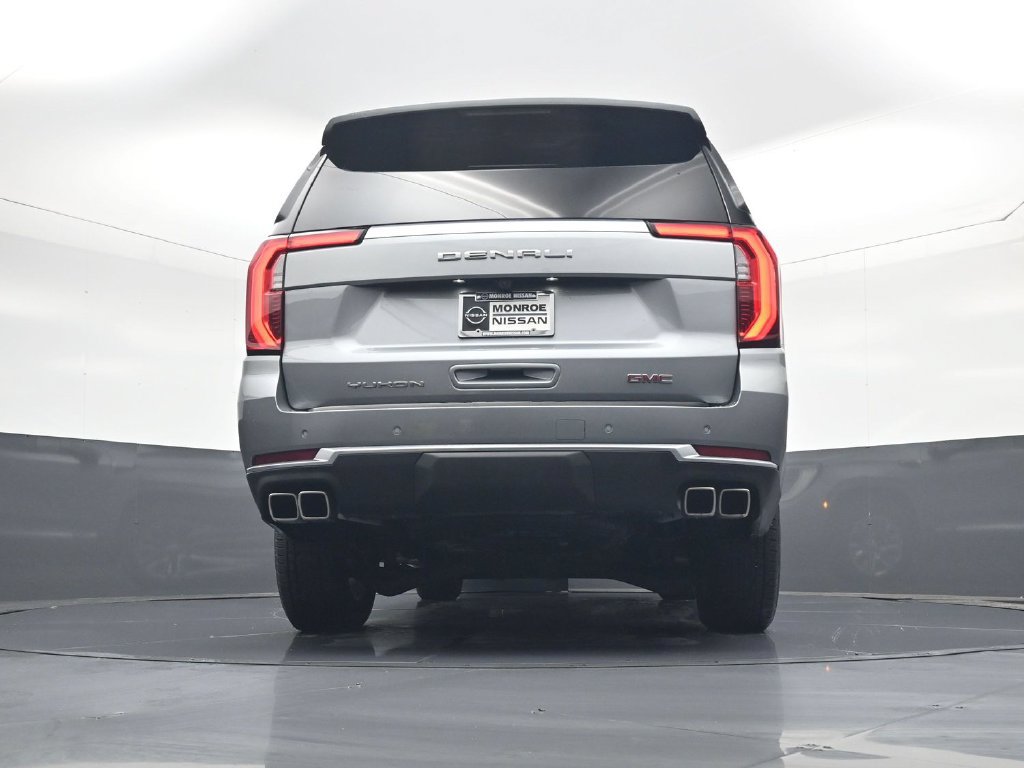 Used 2025 GMC Yukon Denali AWD/4WD image 32