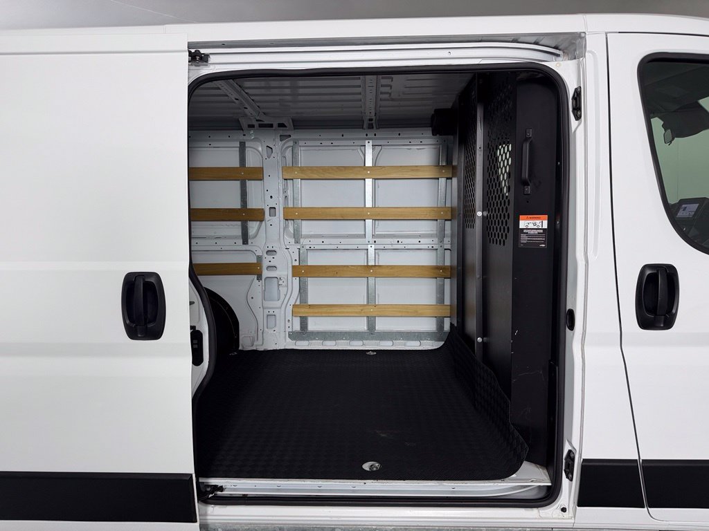 Used 2025 RAM ProMaster 2500 w/ U-Haul Equipment Group FWD image 18