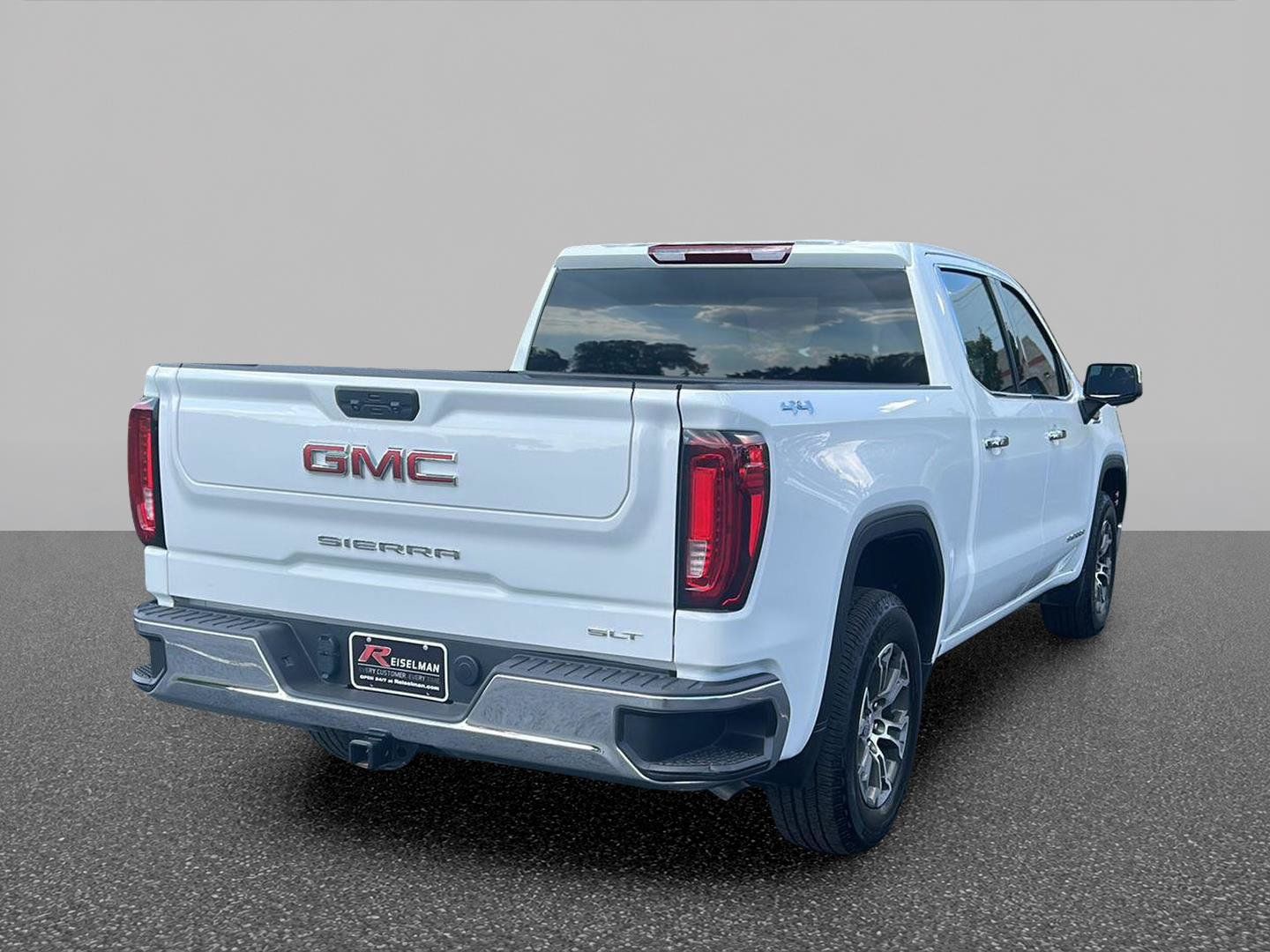 Certified 2025 GMC Sierra 1500 SLT AWD/4WD image 7
