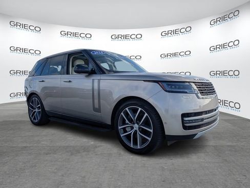 Used 2024 Land Rover Range Rover SE image 1