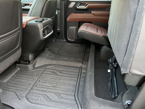 Used 2025 GMC Sierra 3500 Denali Ultimate image 18