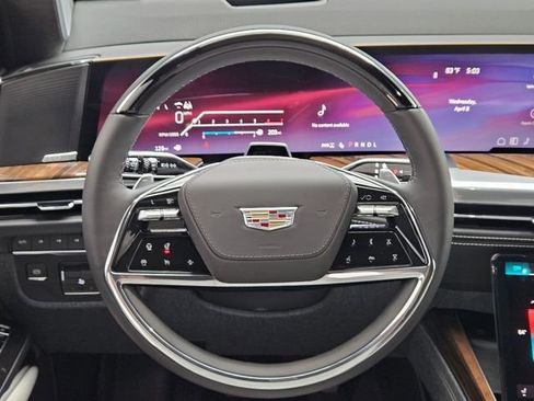 Certified 2026 Cadillac Escalade ESV Platinum Sport w/ LPO, ONYX Package AWD/4WD image 12