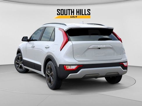New 2026 Kia Niro EX FWD image 4