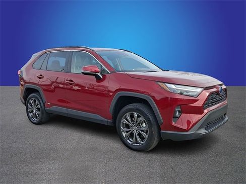 Used 2024 Toyota RAV4 XLE Premium image 3