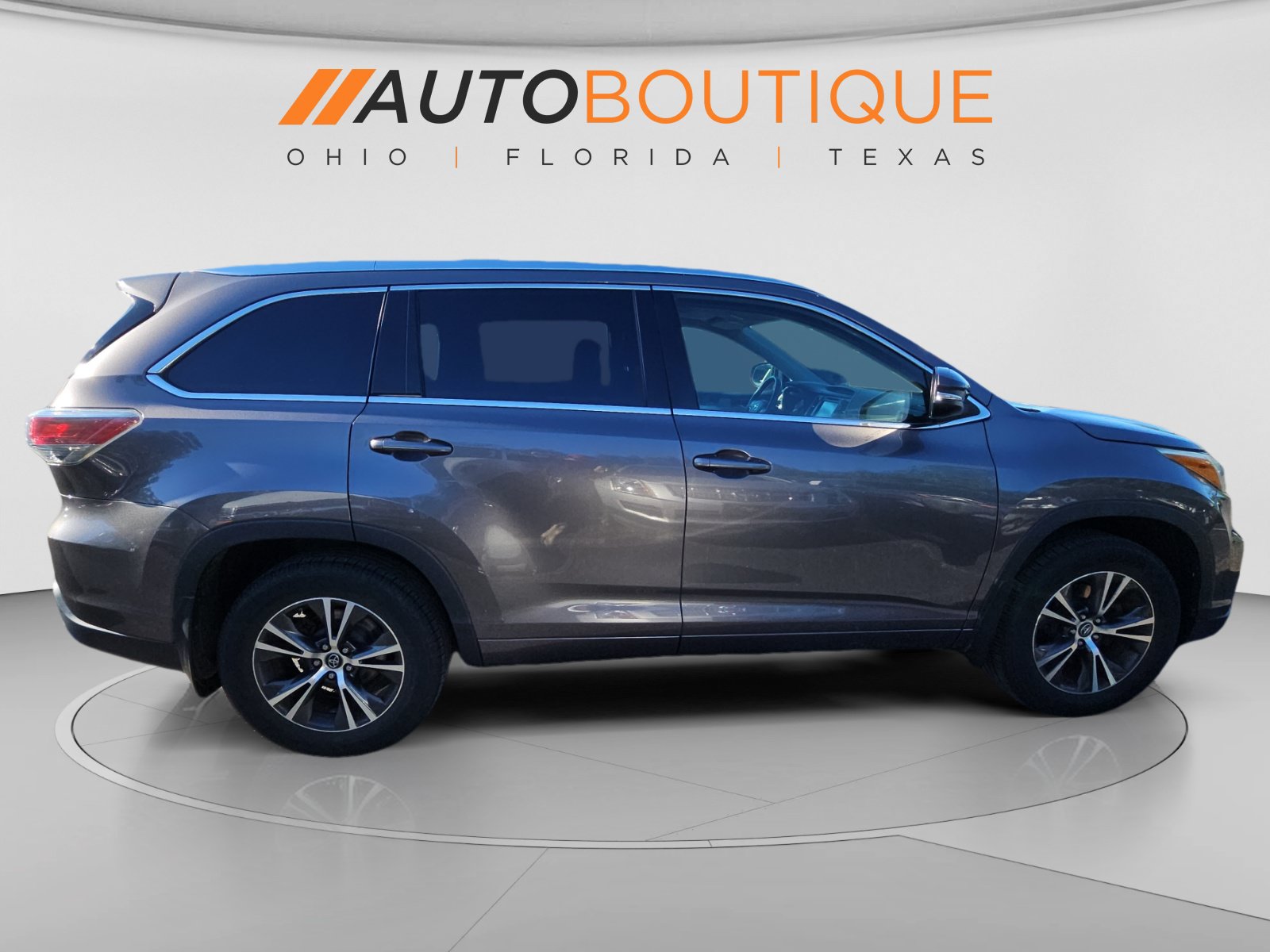 Used 2016 Toyota Highlander XLE AWD/4WD image 6