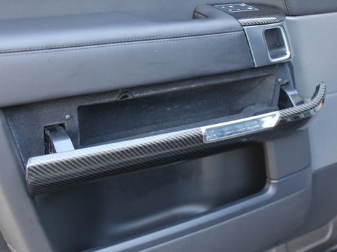 Used 2022 Land Rover Range Rover Sport SVR image 18