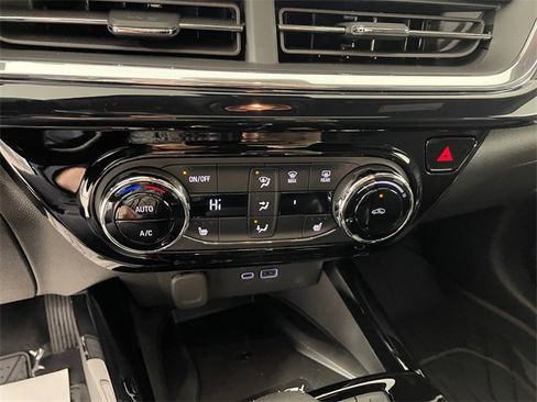 New 2026 Chevrolet Trax RS w/ Sunroof Package image 6