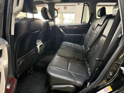 Used 2016 Lexus GX 460 w/ Premium Package AWD/4WD image 13