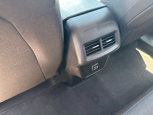 Used 2024 Chevrolet Equinox LS w/ LS Convenience Package FWD image 30