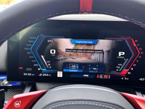 Used 2025 BMW M5 w/ Carbon Package image 14