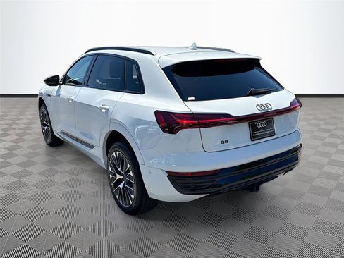 Certified 2024 Audi Q8 e-tron Premium Plus w/ Premium Plus Package AWD/4WD image 5