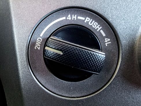 Used 2013 Toyota Tundra SR5 image 29